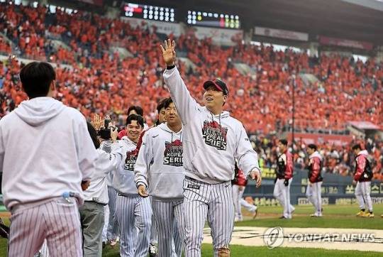 '누가 김현수에게 돌을 던질 수 있나' 박해민 '낭만야구?' 이례적...김현수, LG 남든 떠나든 결정 존중해야