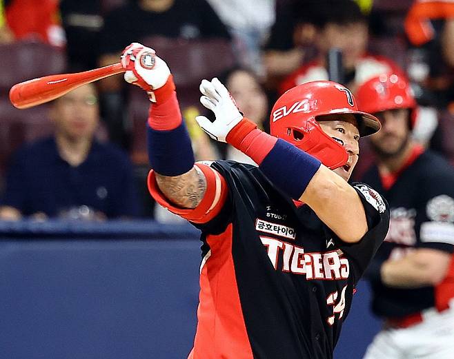 훈련·선수보강으로 전력 누수 막아라···KIA 2026 위해 남은 과제는