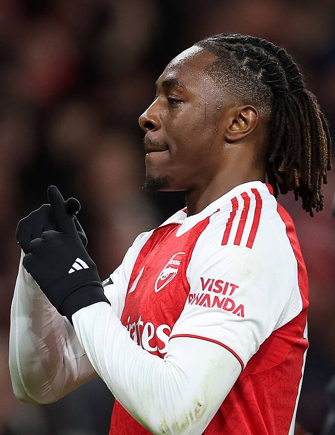 “오고 싶지 않으면 우리도 원치 않아” 단호했던 프랭크 감독 뒤늦은 후회…영입 무산된 에제, 새로운 역사 썼다 ‘북런던 더비서 최초 해트트릭’