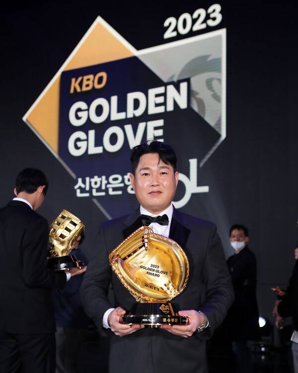38세에 타격왕을? '역대 최고령' 기록 나올 뻔했네…'KBO 유일무이' 타이틀 가져갔다, 다음은 '골든글러브 10회 수상'