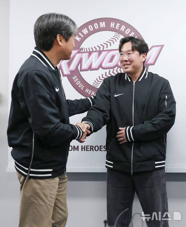 '72억 대형 계약→데뷔 후 최악 부진' 결국 한화 떠나 새 팀으로…고척 도착한 안치홍,