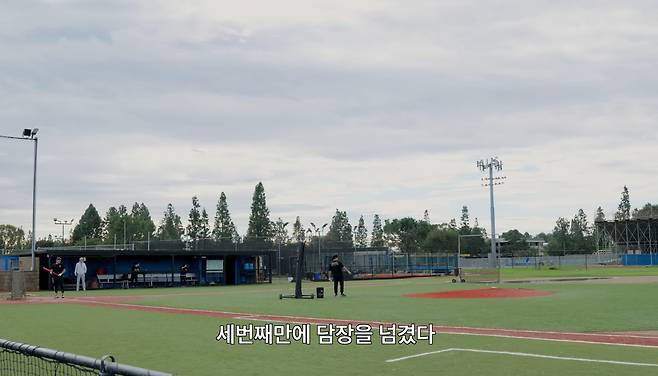 ‘킹캉’ 강정호, 오타니와 한솥밥 가능할까?···다저스 스카우트 보는 앞 MLB 쇼케이스 마무리