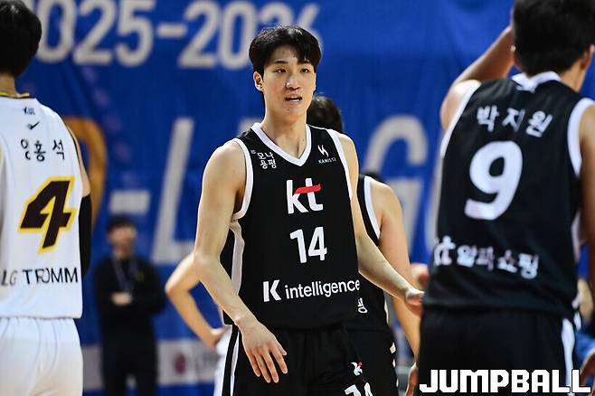 [D리그] ‘KT가 숨은 승자로 불리는 이유’ KT 신인 강성욱-박민재의 만점 활약