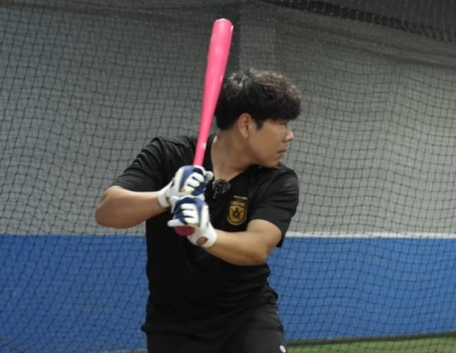 '美 놀래킨 킹캉→음주운전 사고→은퇴' 38세 강정호의 MLB 도전, '다저스가 주목한다'