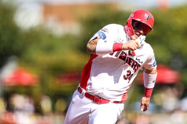 '40대에 알짜 FA라니' 최형우-강민호 기류 심상찮다, 깜짝 놀랄 결말 나오나