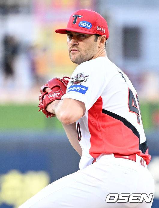 KIA, 특급 에이스 29억에 붙잡았다! 네일과 전격 재계약→3년 동행 확정