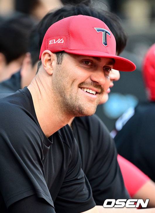 KIA, 특급 에이스 29억에 붙잡았다! 네일과 전격 재계약→3년 동행 확정