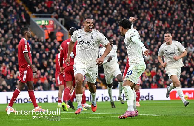 [PL POINT] 포스테코글루 정말 대단하네...리버풀 3-0 대승 스쿼드로 10경기 무승+경질이라니