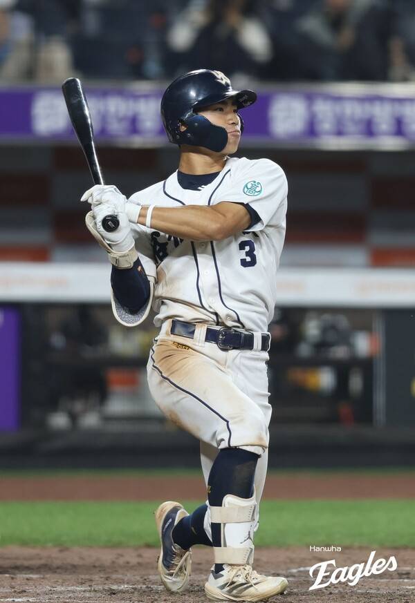 '김경문 감독이 좋아하는 스타일' 한화가 점찍은 차세대 중견수는 누구?...