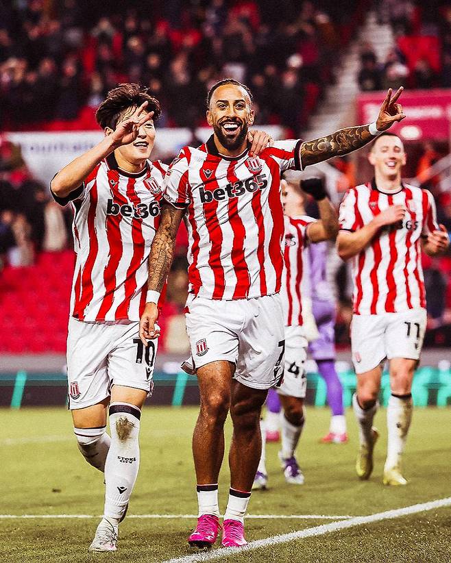 한국인 프리미어리거 승격 3호 탄생? 韓 역대급 역사 기대감...홍명보호 최고 유망주와 함께 미친 돌풍