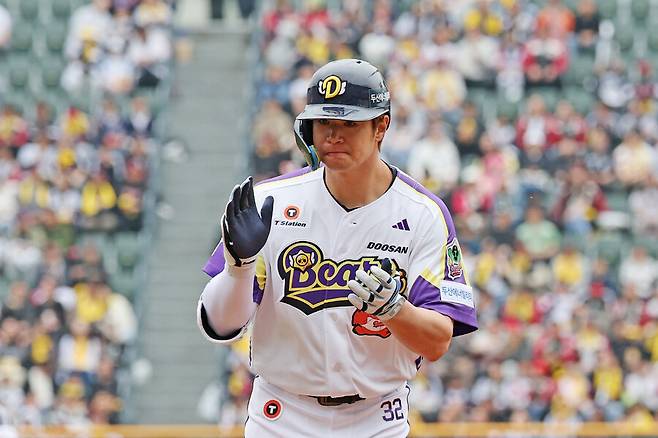 FA 신청 이래서 안 했구나? '276홈런' 김재환 '제도 허점' 노렸나…FA 대신 방출로 두산 떠난다