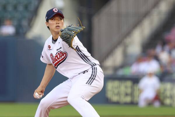 [공식발표] '대충격' 1년 차 유망주가 두산 떠나 KIA로…박찬호 FA 보상 선수로 우완 투수 홍민규 지명