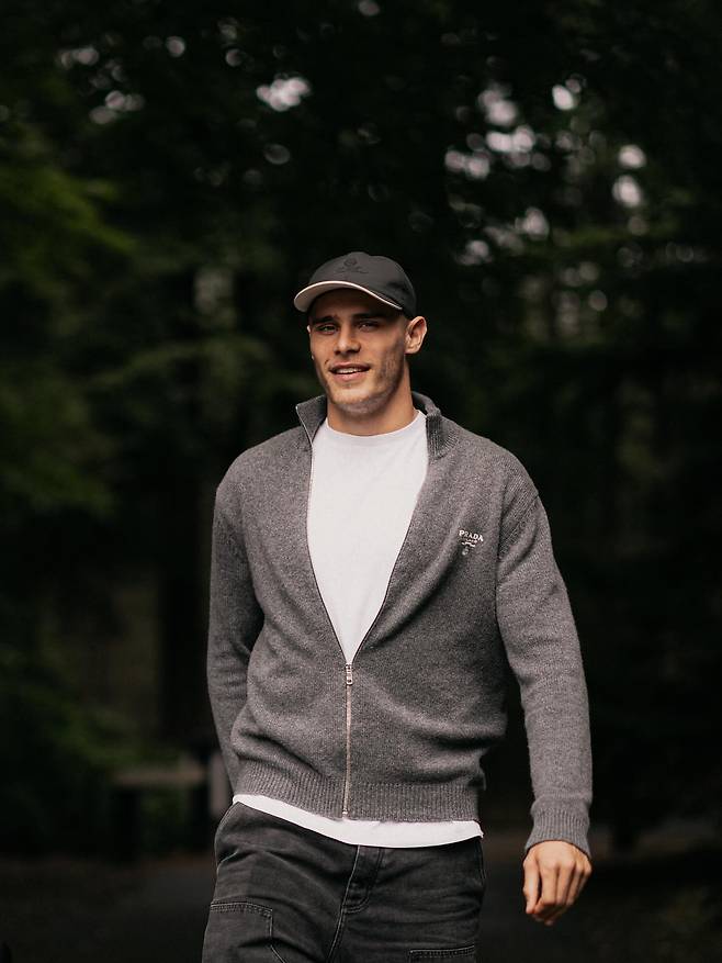 英 단독 떴다, 토트넘 ‘파격 대우’ 재계약 준비…“레전드이자 GOAT” 손흥민 무한찬양했던 판 더 펜 ‘최고 연봉’ 약속