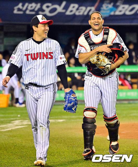 차명석 단장 “방출 선수 좀 지켜본다”, 주장 잔류-MVP 이적-외인 3명 재계약, 리핏 준비 끝나다