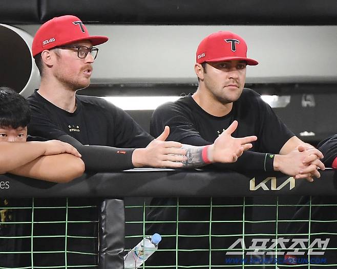 화끈한 KIA, 왜 35홈런 거포 보류권 풀었나…