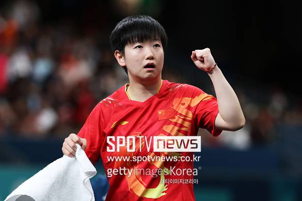 '이럴 수가' 신유빈 '中中中中中에 점령됐다' 세계 랭킹 발표...1~5위 모두 중국, 신유빈은 12위 랭크