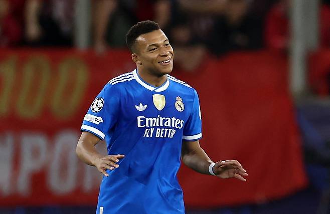 6분42초 만에 해트트릭+4골 폭격 ‘쾅쾅쾅쾅’···UCL 득점왕도 노리는 음바페, 레알 마드리드는 4-3 역전승