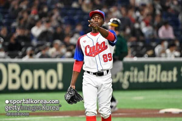 김도영에게 만루포 맞은 쿠바 투수, 일본 야구 씹어 먹었다…'ERA 1.46+팀 우승', 결국 9년 만에 MVP 수상