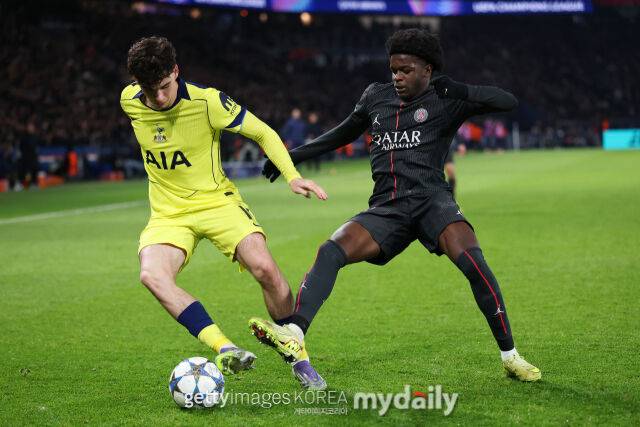 '유령처럼 사라졌다'…이강인과 교체된 후 혹평 '토트넘 상대로 고전'