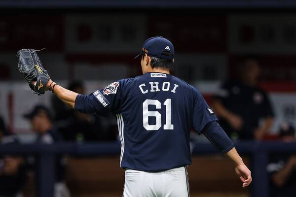 '148억' 쏟아부었는데 끝이 아니다, '언성 히어로' 재계약이 남았다…투수진 '만능키'에 두산은 얼마를 줄까