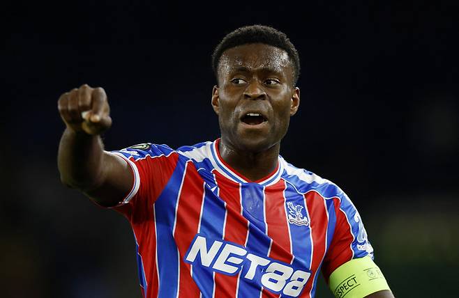 결국 칼 꺼낸다...리버풀, 'PSV전 1-4 완패' 슬롯 경질→크리스탈 팰리스에 첫 트로피 안긴 글라스너 선임 추진