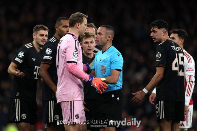 '김민재 부재' 바이에른 뮌헨의 처참한 수비…'콤파니 감독 짜증 유발, 한계 드러냈다'