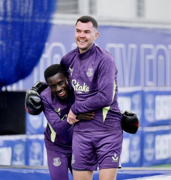 [PL ISSUE] 심수창-조인성급 화해 눈길...사상 최초 동료 폭행 퇴장→유쾌한 화해 영상 올려 화제