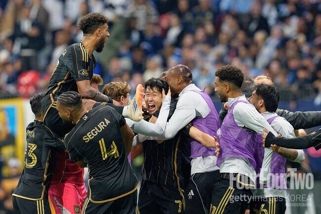 손흥민 합류는 ‘축복’이었다…“길을 잃고 헤매던 우리에게 쏘니는 희망을 심어줬다”
