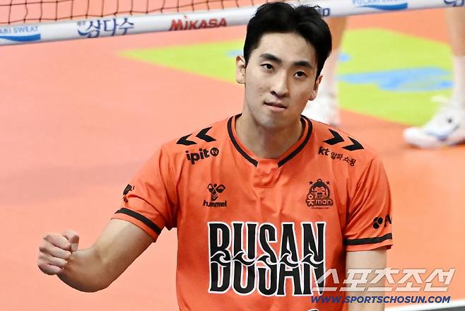 외국인보다 더 잘때리는 201cm 장신 히터의 성장기