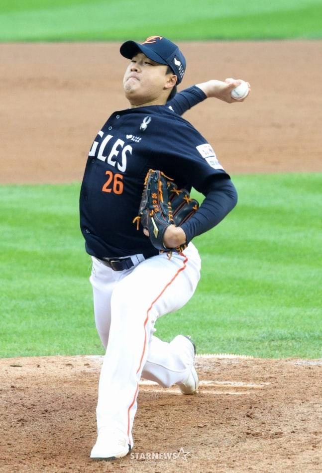 한화 젊은 유망주도 있었을 텐데... '왜' 32세 한승혁이었나