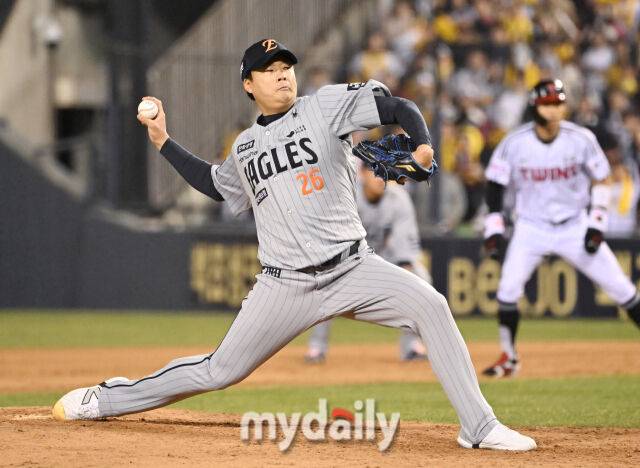 강백호 보상선수가 이 선수라니…한화는 왜 19홀드→16홀드 필승조 풀었을까, 단장님 진심 전하다