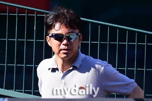 강백호 보상선수가 이 선수라니…한화는 왜 19홀드→16홀드 필승조 풀었을까, 단장님 진심 전하다