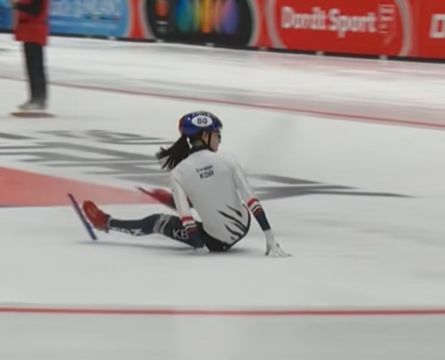 中 쇼트트랙 '나쁜 손'→몸싸움→韓 선수 내동댕이 '충격'…그런데 한국이 페널티 실격? 왜 그럴까