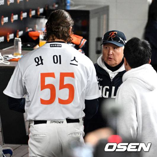 ‘33승 증발 위기’ 한화 초비상! 17승 MVP 출국→대전예수마저 떠날 결심, 美보도 떴다 “휴스턴과 58억 계약 임박”