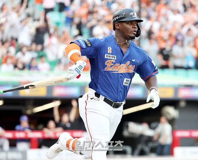 '문현빈-페라자-노시환-강백호가 현실로' 페라자 한화 컴백, 투수 에르난데스도 영입 [공식발표]