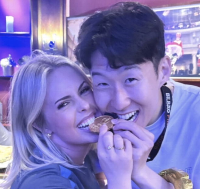 “1시간 동안 펑펑 울어” 손흥민, 금발 여성과 헤어진지 6개월 만에 재회…눈물의 작별→감동의 12월 만남 확정