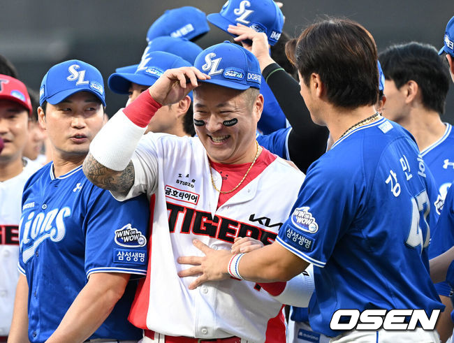 장현식→박찬호→최형우까지, 우승 FA 다 떠나나…KIA 우승 이후 최고 계약은 이범호 감독 26억 재계약