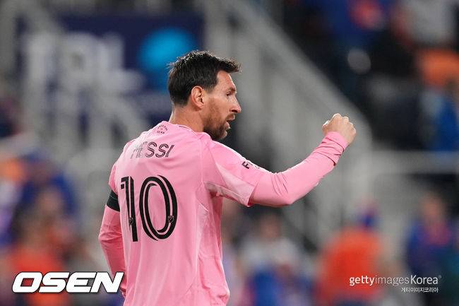 '미국 전체 1위라더니?' 손흥민, 메시 앞에 무릎...세계 판매량 TOP10에도 없었다