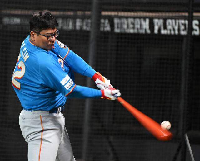 '최강야구' 김태균-'불꽃야구' 이대호, 1982년생 듀오 日에서 뭉쳤다…