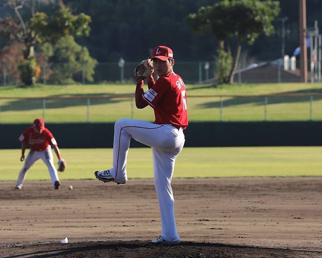 “1.5군 선수를 1군 선수로” 전력의 구멍을 메워라… SSG가 외친 '뎁스 강화' 그 가능성을 봤다