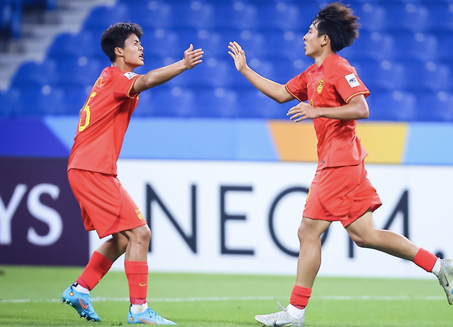 日 매체 이례적 경악 “중국 축구, 내가 아는 수준 맞나” 4경기 38골 0실점 “진짜 무섭다” 대대적 집중조명