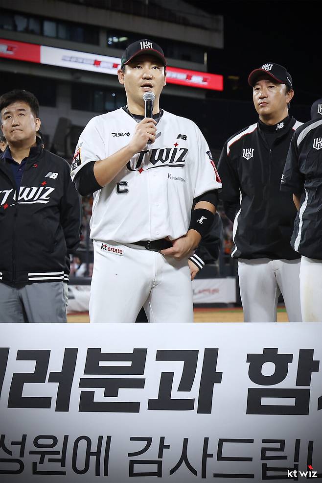 이런 FA 선수가 다 있네, 계약 전인데도…장성우