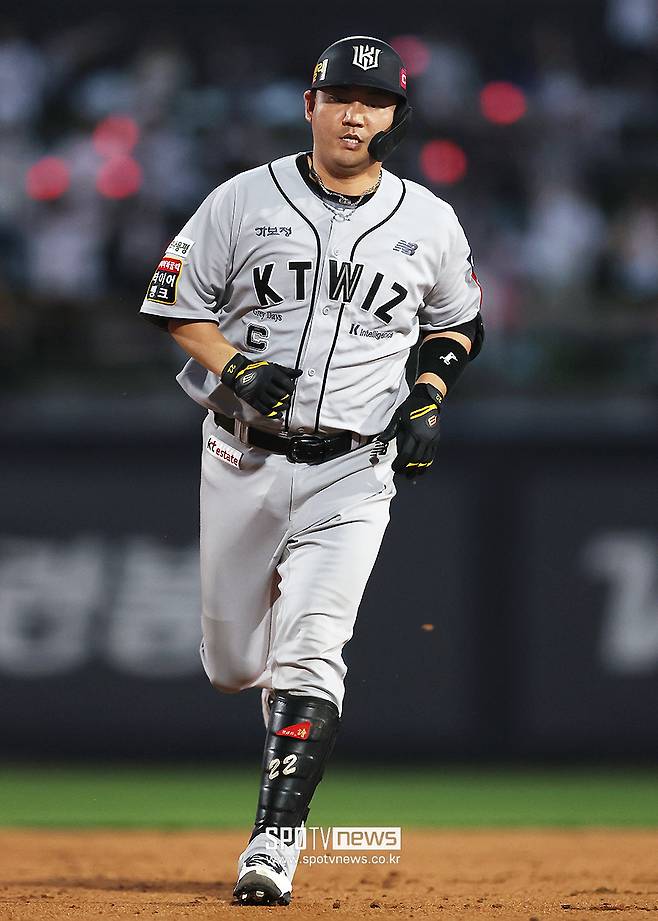 이런 FA 선수가 다 있네, 계약 전인데도…장성우