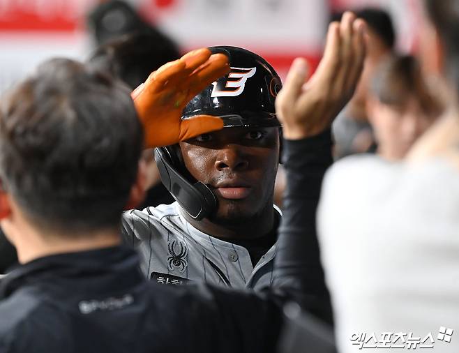 공격도 중요하지만…'류현진도 멘붕' 빠트린 외야 수비 괜찮나? 한화, 무슨 생각으로 '강백호-페라자' 함께 품었을까