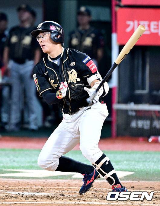 두산 떠나 KT에서 만날 줄이야…11년 만에 감격 재회→벌써 설렘 가득 “김현수는 정말 모범적인 선배, 기대 너무 크다”