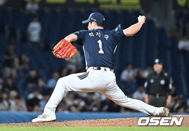 “줬다 뺏으면 정말 나쁜 사람인데…” FA 앞둔 사이드암, 왜 80억 유격수에게 등번호 주지 않았나
