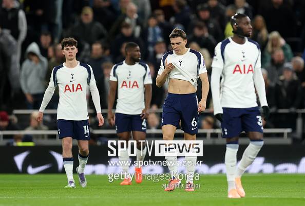 ‘캡틴’ 손흥민, 1골 1도움 대폭발→이때가 마지막…이후 4경기 무승+2연패 절망 ‘토트넘 최악의 풀럼전 징크스’ PL 10위 추락