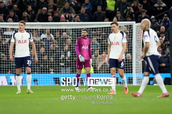 英 BBC '비피셜' 떴다, 평점 3점대 ‘최악’ 토트넘 7번→손흥민 후계자 몰락…“수비는 엉망에 득점력은 떨어져”