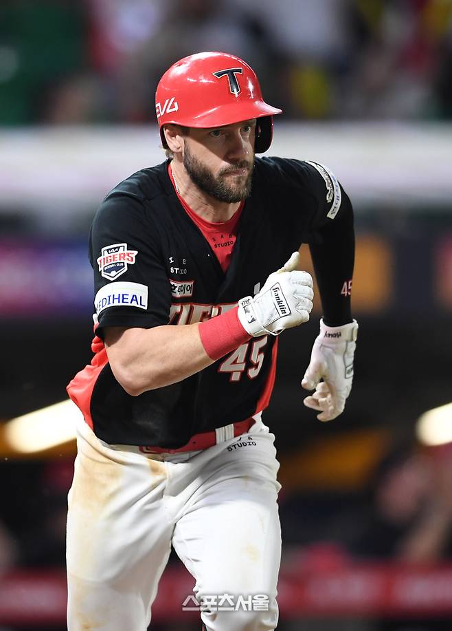 ‘35홈런 거포’ 위즈덤 진짜 풀렸다…10개 구단 2026년 보류선수 명단 공시