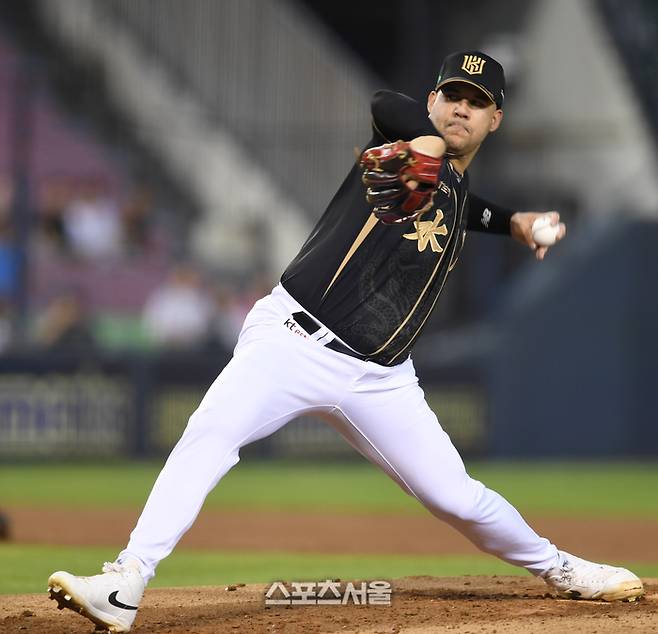 ‘35홈런 거포’ 위즈덤 진짜 풀렸다…10개 구단 2026년 보류선수 명단 공시